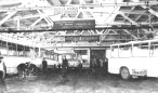 Autobuze TV20 in hala de reparatii autobuze a IJTL Maramures (actuala SC URBIS SA Baia Mare).